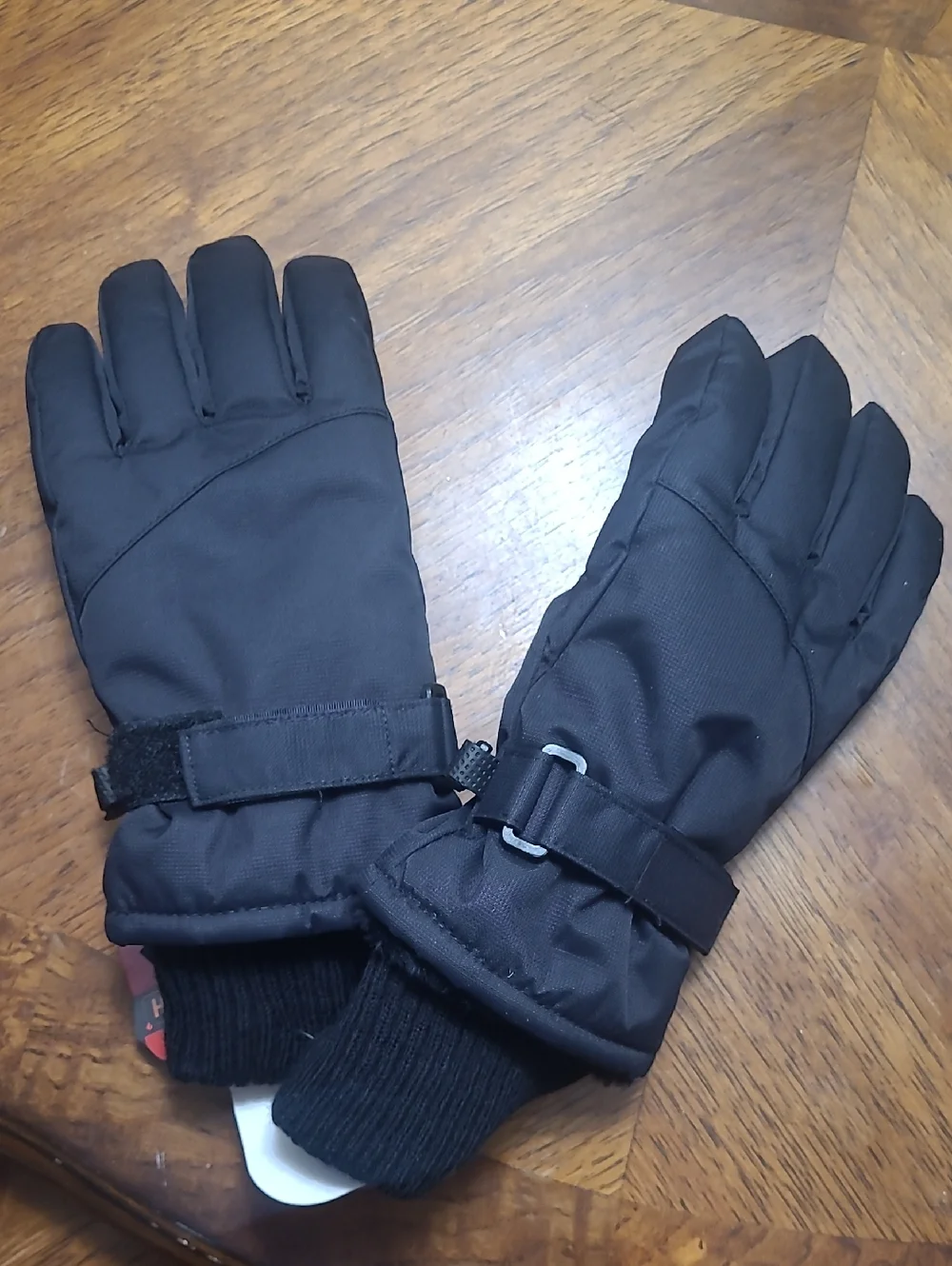 New with tag! Heat Holders Weaver Youth Small/Medium Black Winter Thermal Gloves
